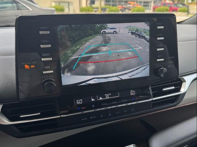 Photo of 2024 Ice Cap Toyota Sienna
