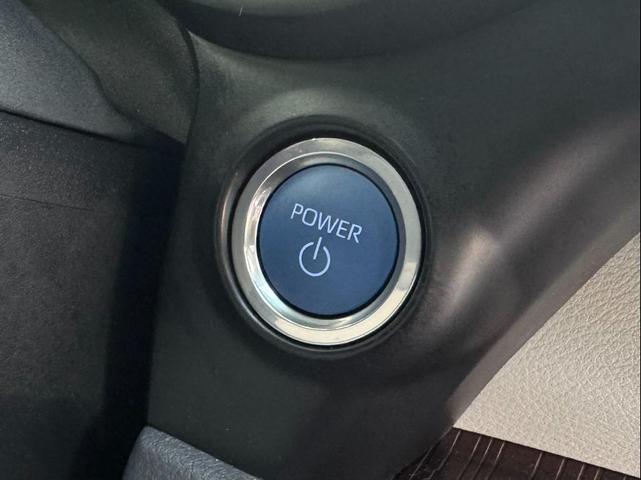Photo of 2024 Ice Cap Toyota Sienna