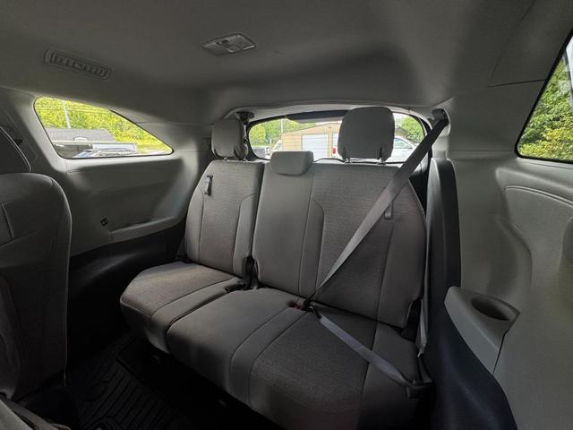 Photo of 2024 Ice Cap Toyota Sienna