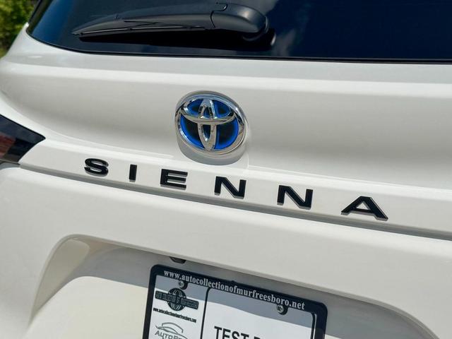 Photo of 2024 Ice Cap Toyota Sienna