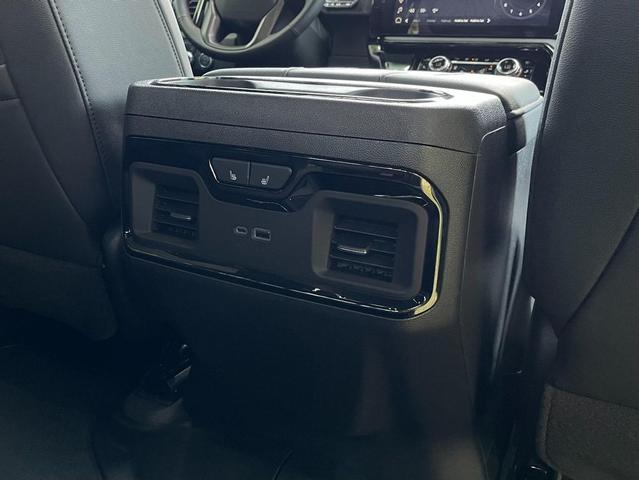 Photo of 2025 Onyx Black GMC Sierra 1500