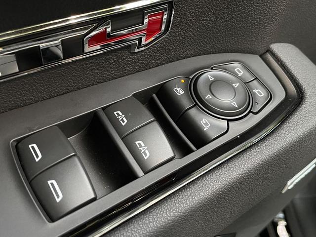 Photo of 2025 Onyx Black GMC Sierra 1500