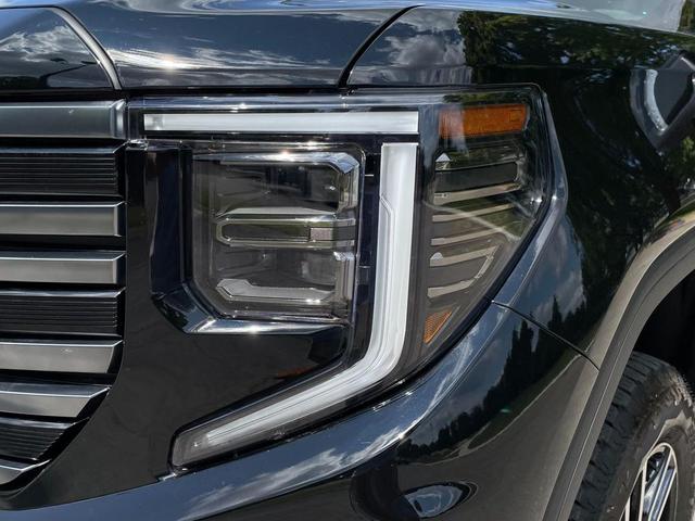 Photo of 2025 Onyx Black GMC Sierra 1500