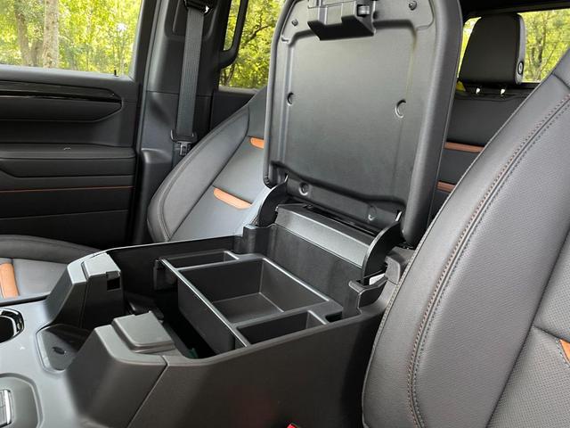 Photo of 2025 Onyx Black GMC Sierra 1500