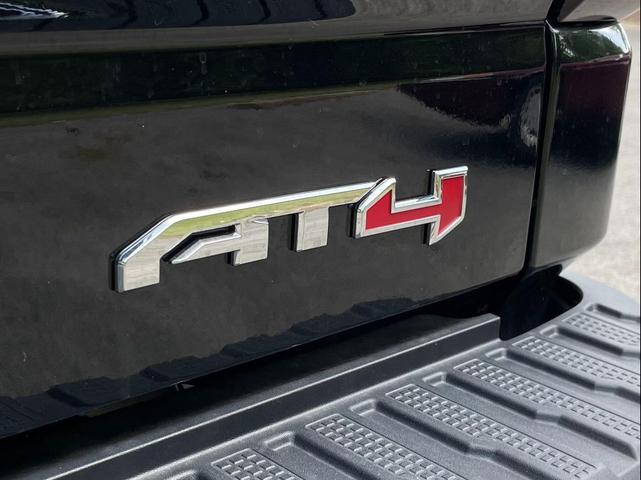 Photo of 2025 Onyx Black GMC Sierra 1500