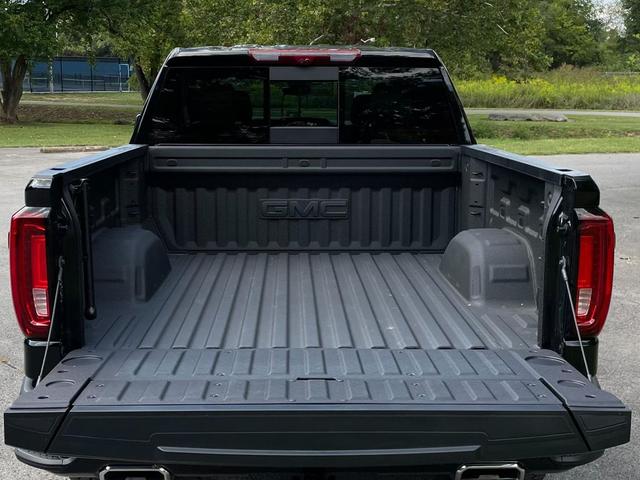 Photo of 2025 Onyx Black GMC Sierra 1500