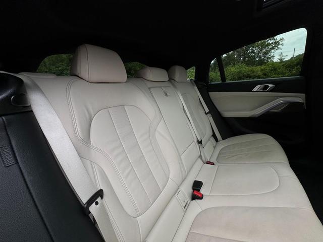 Photo of 2022 Sparkling Brown Metallic BMW X6