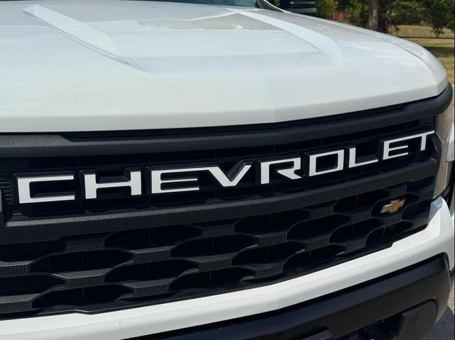 Photo of 2023 Summit White Chevrolet Silverado 1500
