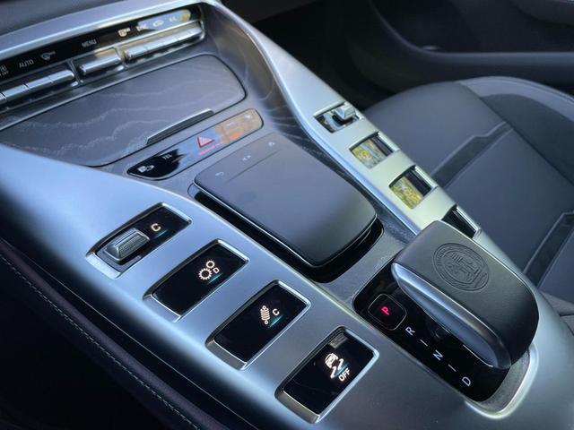 Photo of 2022 White Mercedes-Benz AMG GT 53