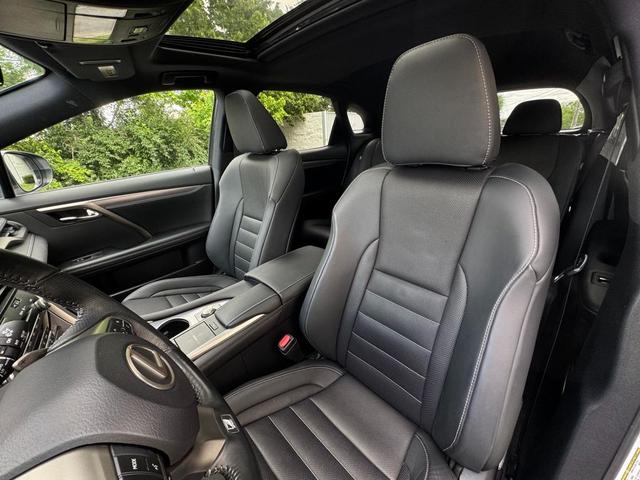 Photo of 2022 Ultra White Lexus RX 350