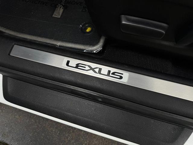 Photo of 2022 Ultra White Lexus RX 350