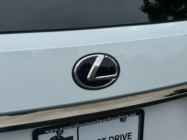 Photo of 2022 Ultra White Lexus RX 350