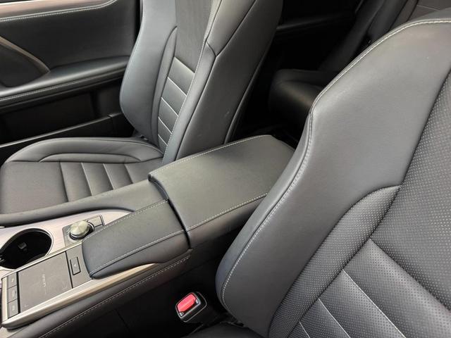 Photo of 2022 Ultra White Lexus RX 350