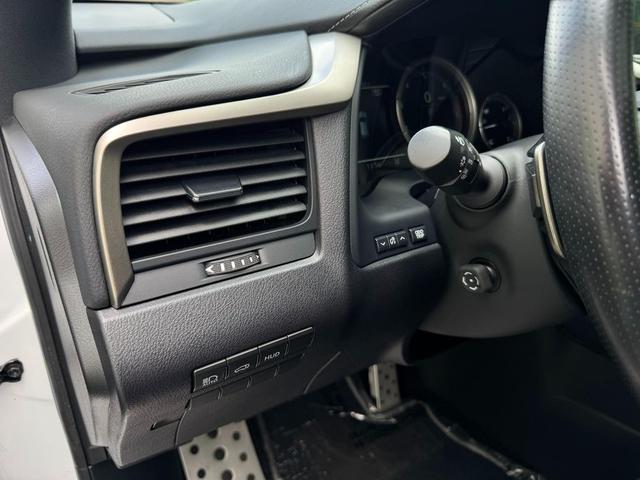 Photo of 2022 Ultra White Lexus RX 350