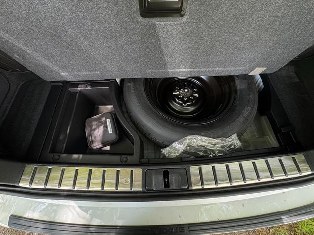 Photo of 2022 Ultra White Lexus RX 350