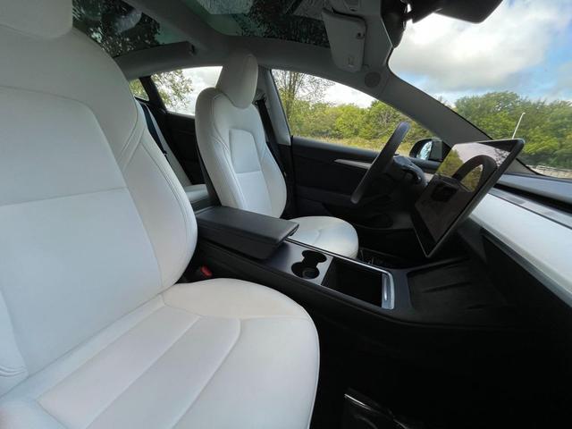 Photo of 2023 Solid Black Tesla Model 3