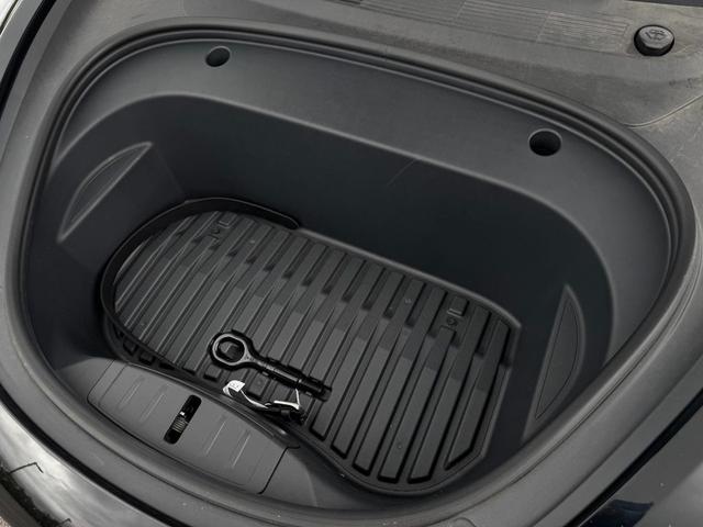Photo of 2023 Solid Black Tesla Model 3