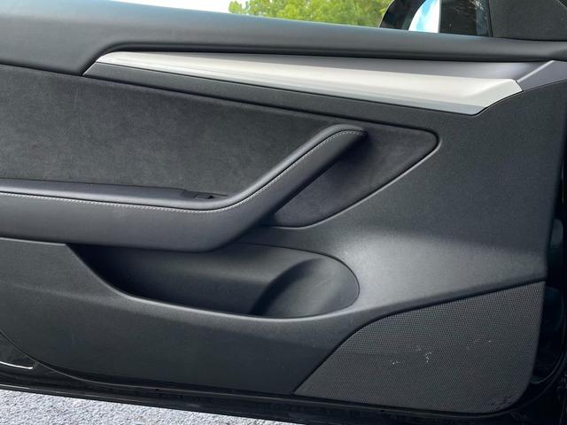 Photo of 2023 Solid Black Tesla Model 3