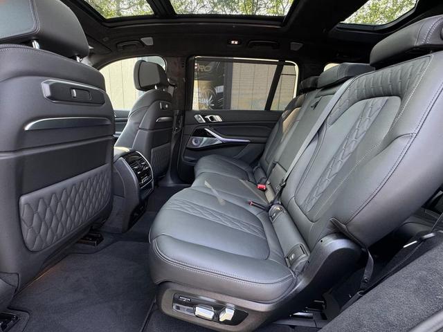 Photo of 2024 Brooklyn Grey Metallic BMW X7