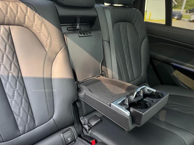 Photo of 2024 Brooklyn Grey Metallic BMW X7