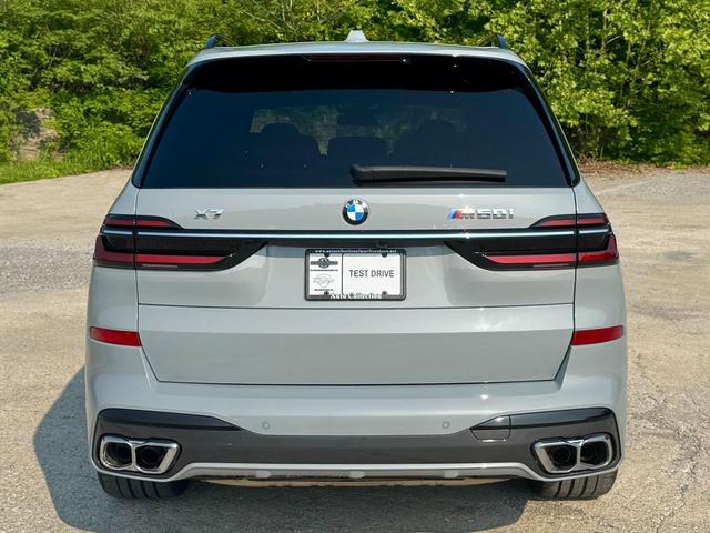 Photo of 2024 Brooklyn Grey Metallic BMW X7