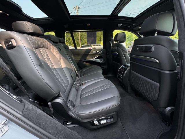 Photo of 2024 Brooklyn Grey Metallic BMW X7