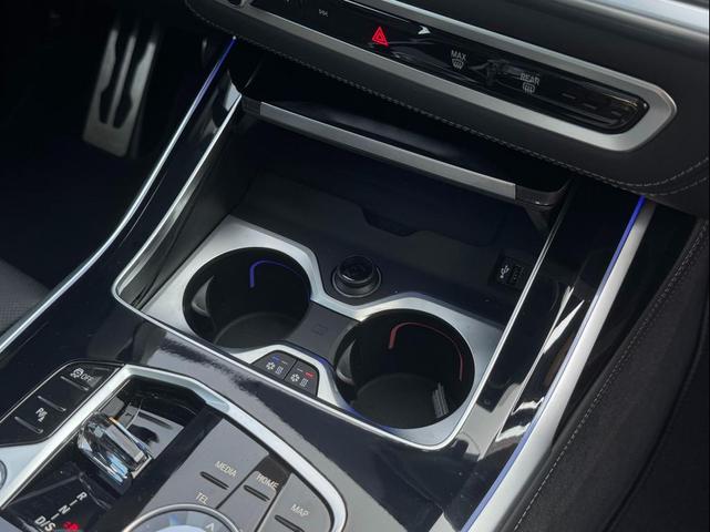 Photo of 2024 Brooklyn Grey Metallic BMW X7