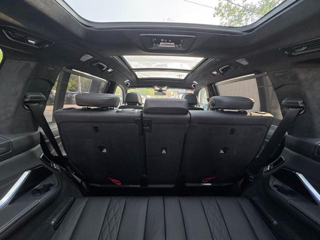 Photo of 2024 Brooklyn Grey Metallic BMW X7