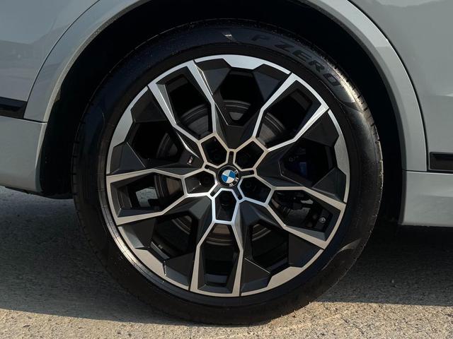 Photo of 2024 Brooklyn Grey Metallic BMW X7