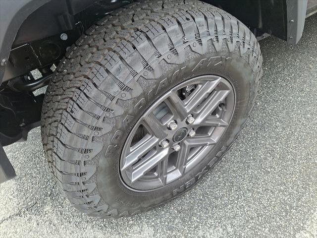 Photo of 2025 Granite Crystal Clearcoat Metallic Jeep Wrangler