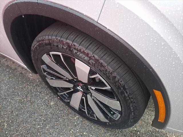 Photo of 2025 White Diamond Mitsubishi Outlander