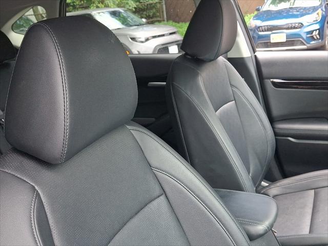Photo of 2022 Cherry Black Kia Seltos