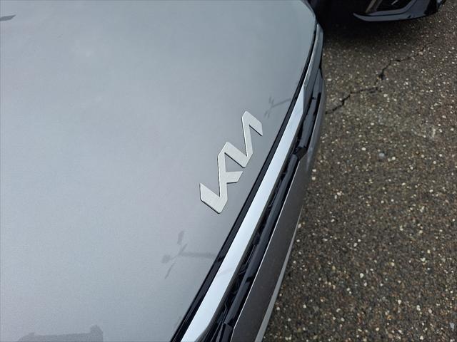 Photo of 2025 Steel Gray Kia K4
