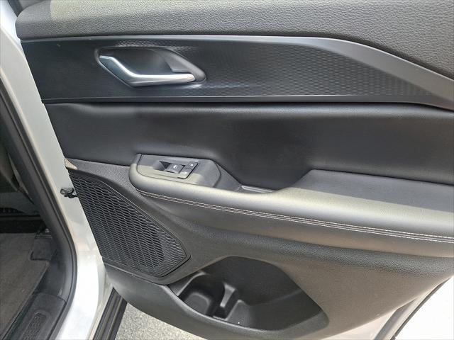 Photo of 2023 Silver Zynith Jeep Grand Cherokee