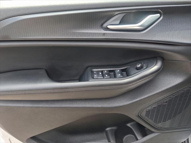 Photo of 2023 Silver Zynith Jeep Grand Cherokee