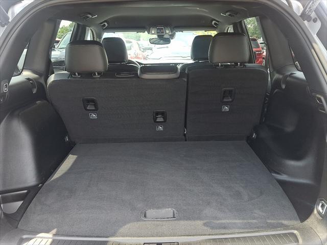 Photo of 2023 Silver Zynith Jeep Grand Cherokee
