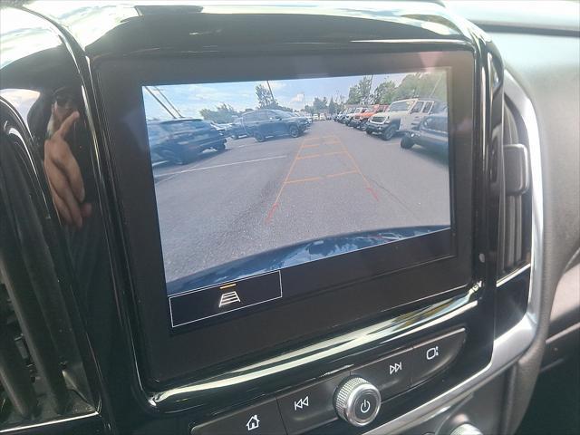 Photo of 2023 Northsky Blue Metallic Chevrolet Traverse