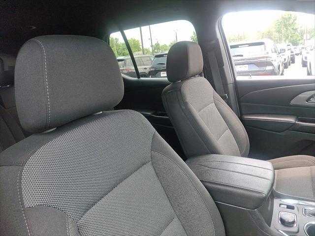Photo of 2023 Northsky Blue Metallic Chevrolet Traverse