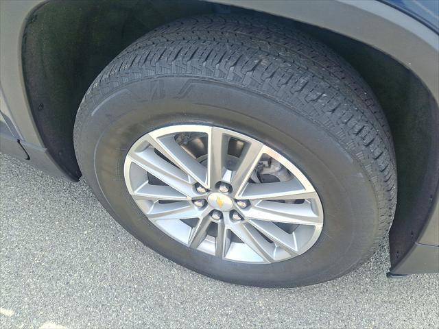Photo of 2023 Northsky Blue Metallic Chevrolet Traverse