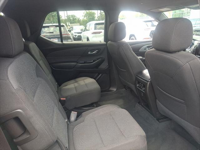 Photo of 2023 Northsky Blue Metallic Chevrolet Traverse