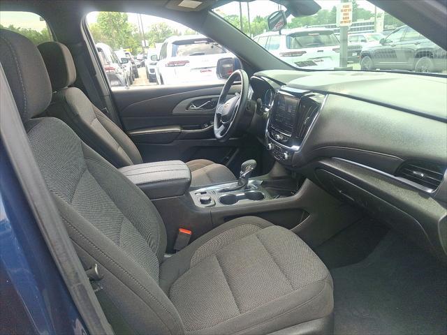 Photo of 2023 Northsky Blue Metallic Chevrolet Traverse