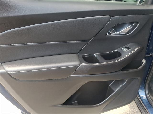 Photo of 2023 Northsky Blue Metallic Chevrolet Traverse
