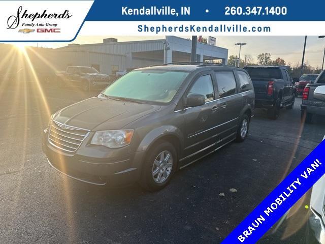 2010 Chrysler Town & Country