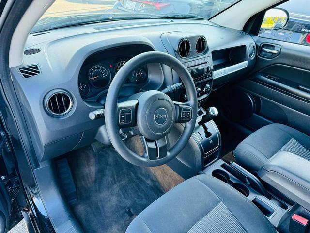 Photo of 2016 Black Clearcoat Jeep Compass