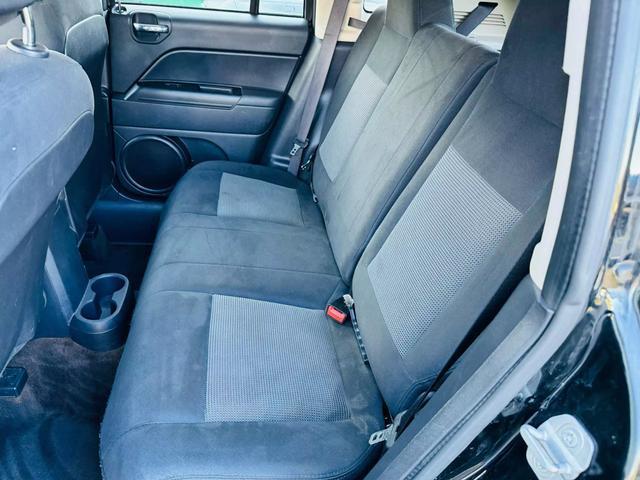 Photo of 2016 Black Clearcoat Jeep Compass