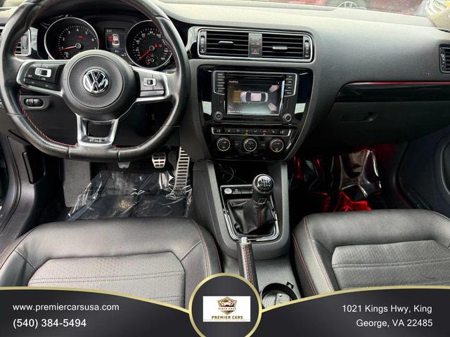 Photo of 2017 Platinum Gray Metallic Volkswagen Jetta