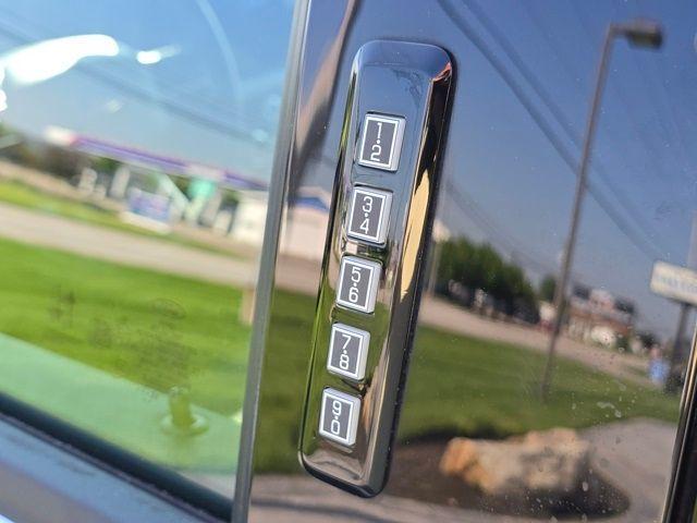 Photo of 2024 Iconic Silver Metallic Ford F-150
