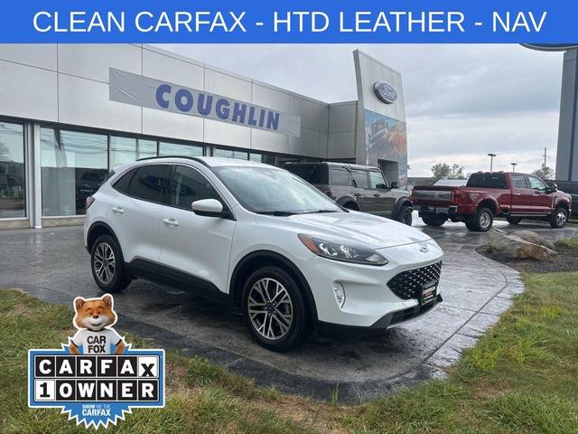 Photo of 2020 Oxford White Ford Escape