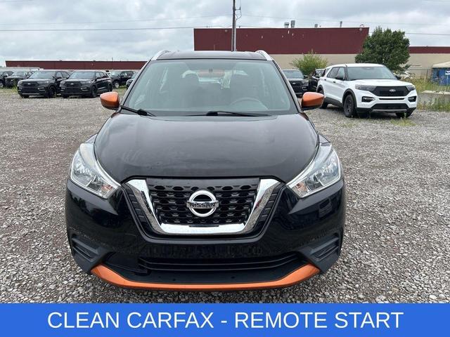 Photo of 2018 Super Black Nissan Kicks