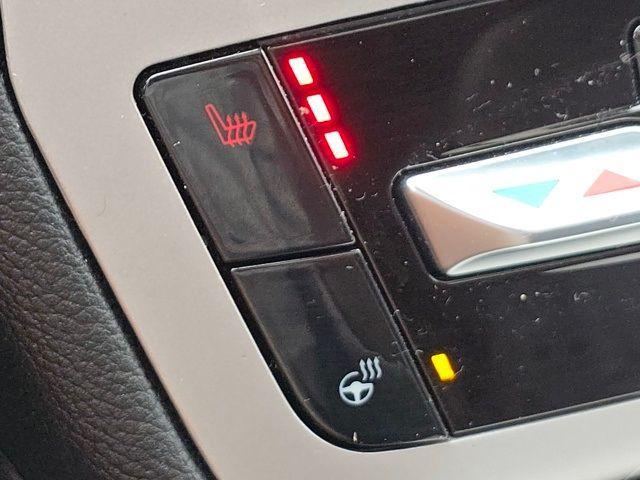 Photo of 2023 Carbonized Gray Metallic Ford Explorer